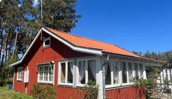 Stuga vid Böda hamn, nära badstrand