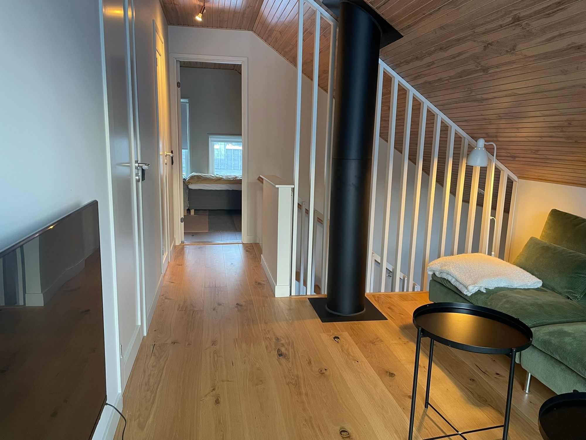 Modernt hus med spabad, nära liftar och längdspår – bild 12 av 24