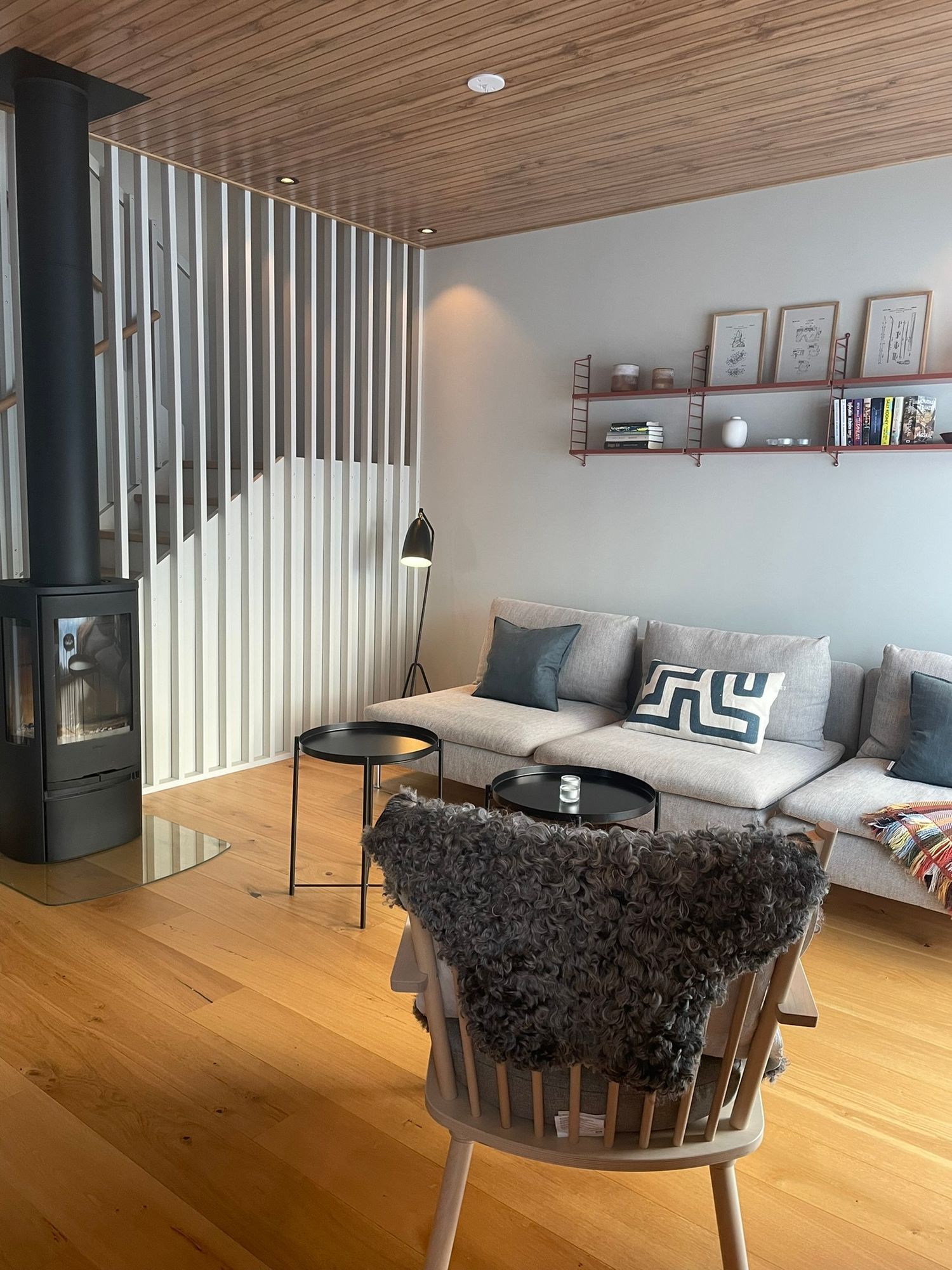 Modernt hus med spabad, nära liftar och längdspår – bild 2 av 24