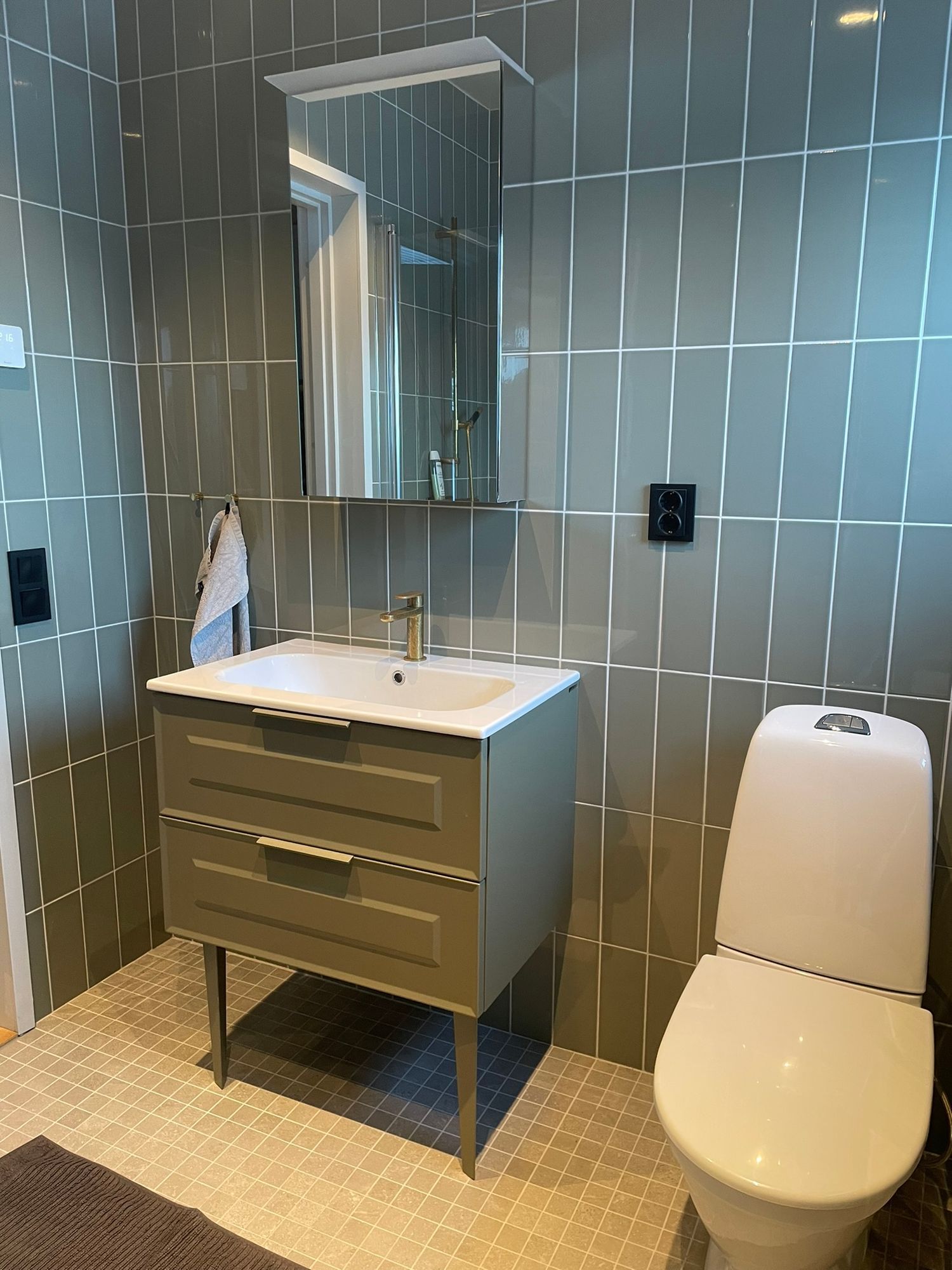 Modernt hus med spabad, nära liftar och längdspår – bild 10 av 24