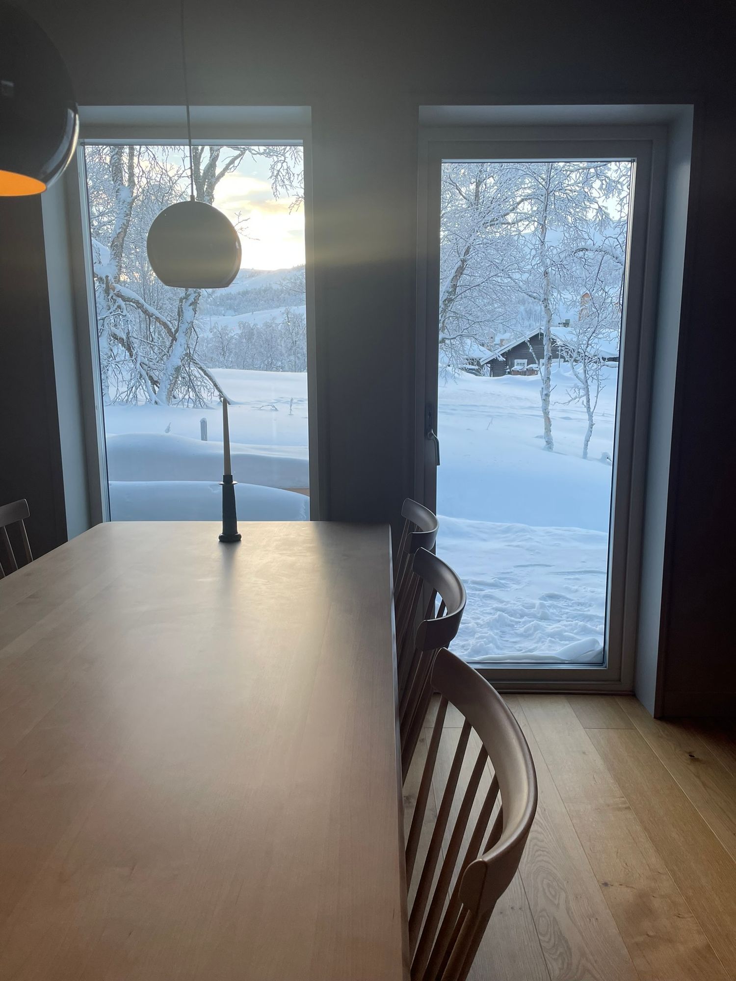 Modernt hus med spabad, nära liftar och längdspår – bild 5 av 24
