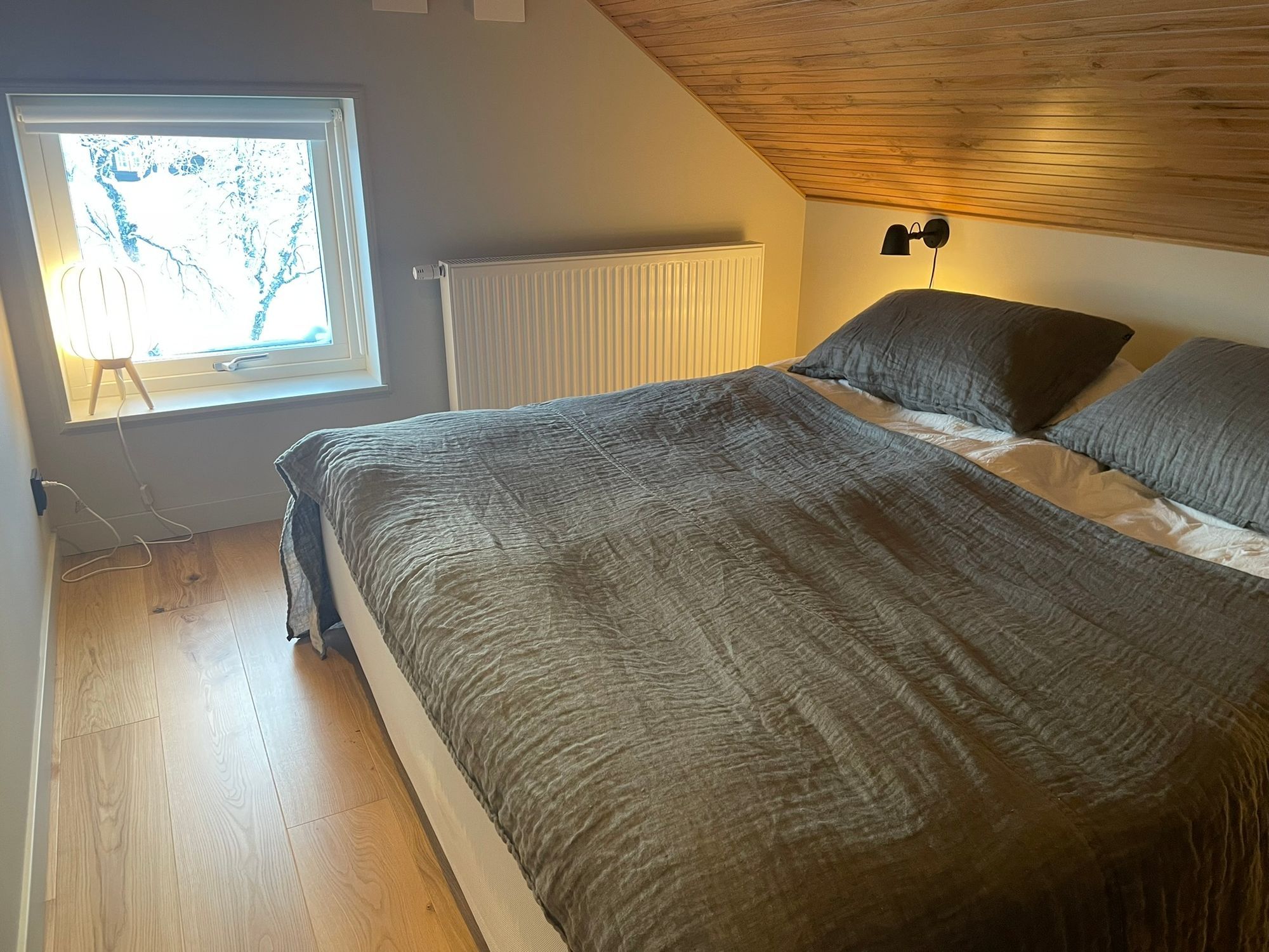 Modernt hus med spabad, nära liftar och längdspår – bild 19 av 24