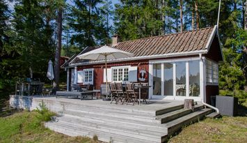 KURÖN - En egen ö i en idyllisk sommarmiljö!