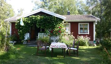 Mysig stuga i Rolagens famn