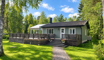 Sommaridyll nära bad och hamn – med privat jacuzzi
