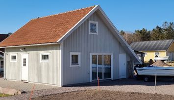 Stor helt nyinredd gäststuga nära Åbyfjorden