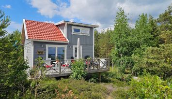 Stuga med havsutsikt i Rönnäng | SE09148