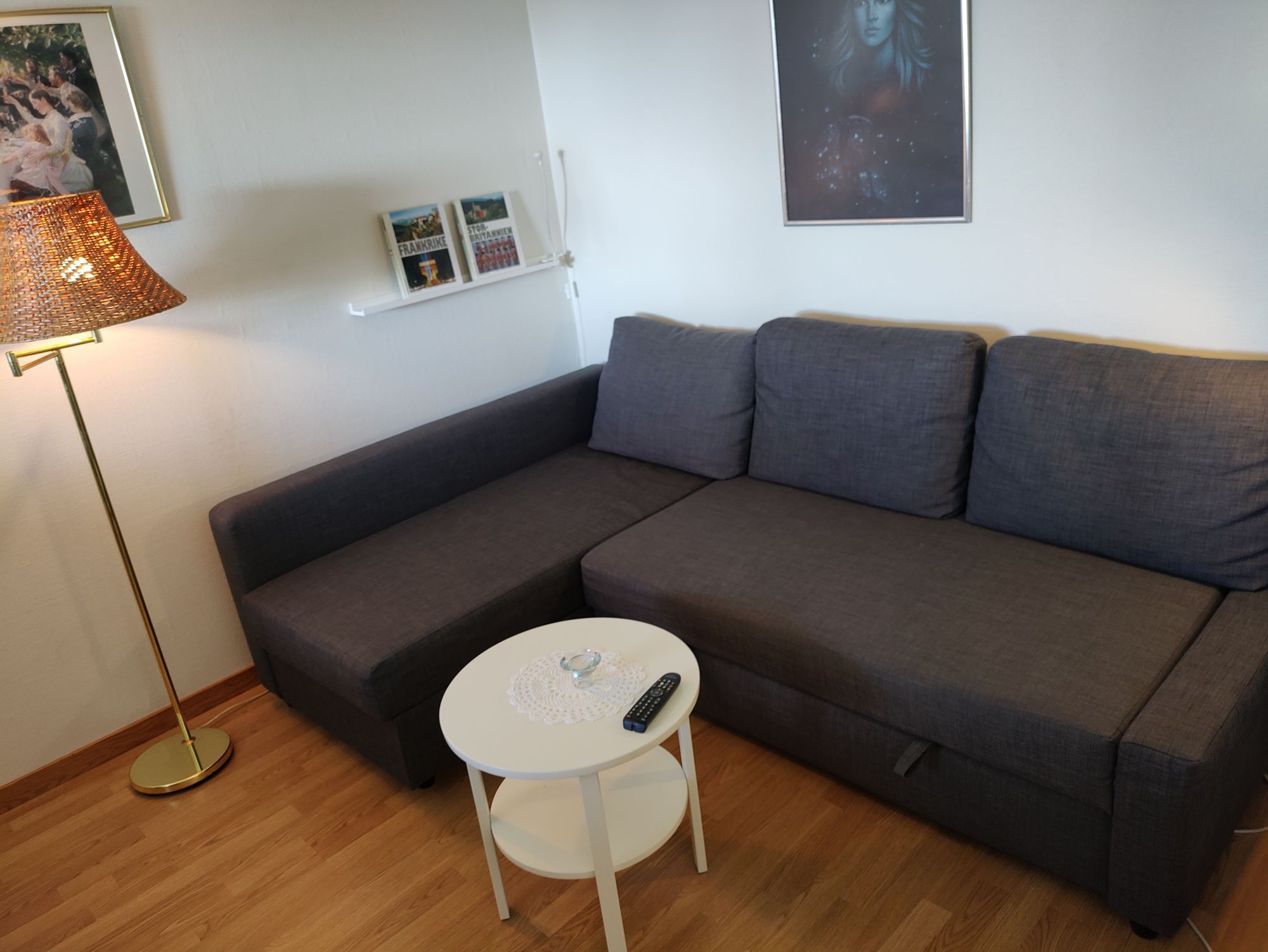 Fin lägenhet i villa med havsutsikt och nära till – bild 4 av 15