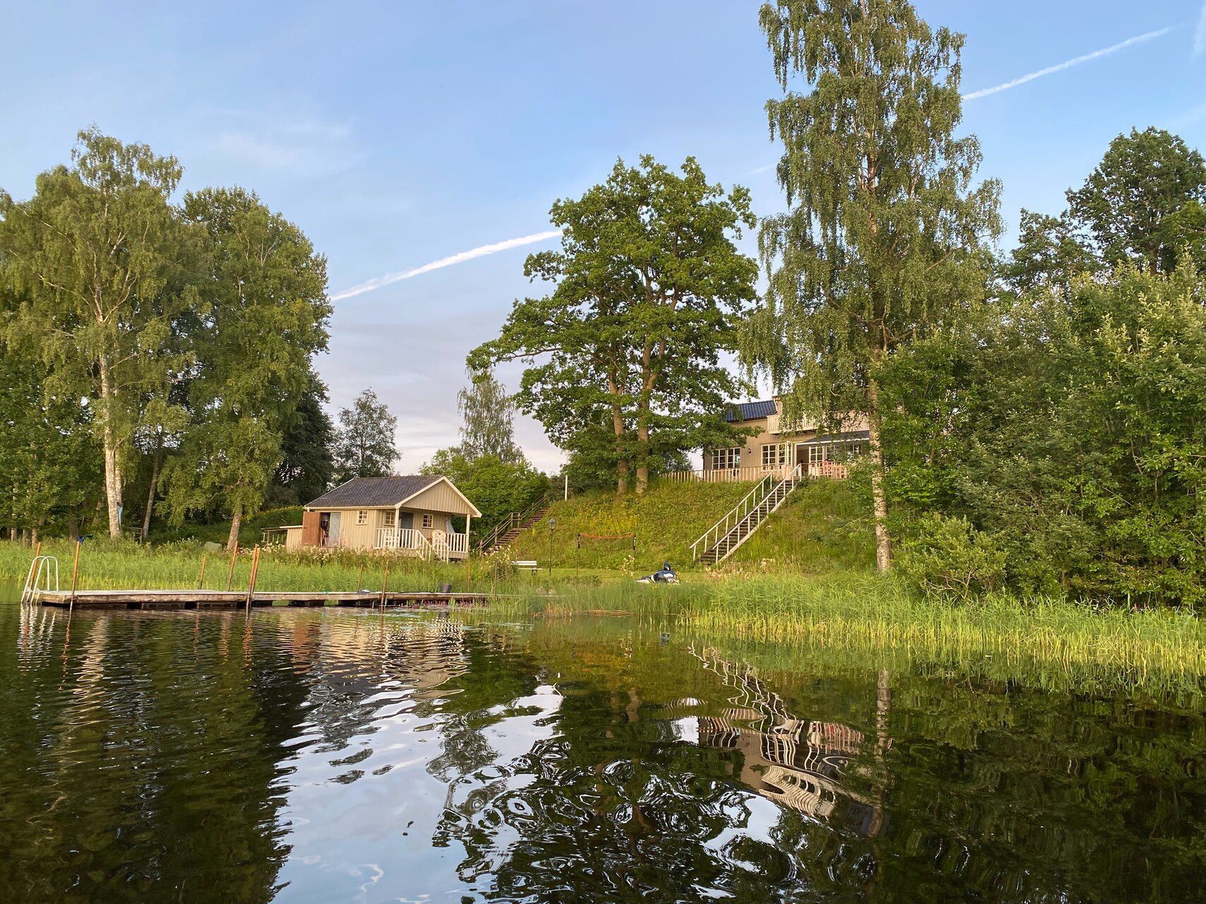 Fantastiskt familjehus med sjötomt och bastu