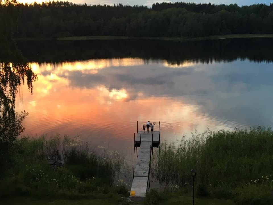 Fantastiskt familjehus med sjötomt och bastu – bild 3 av 24