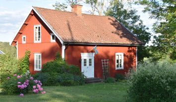 Stuga på lantgård i Ydre Östergötland