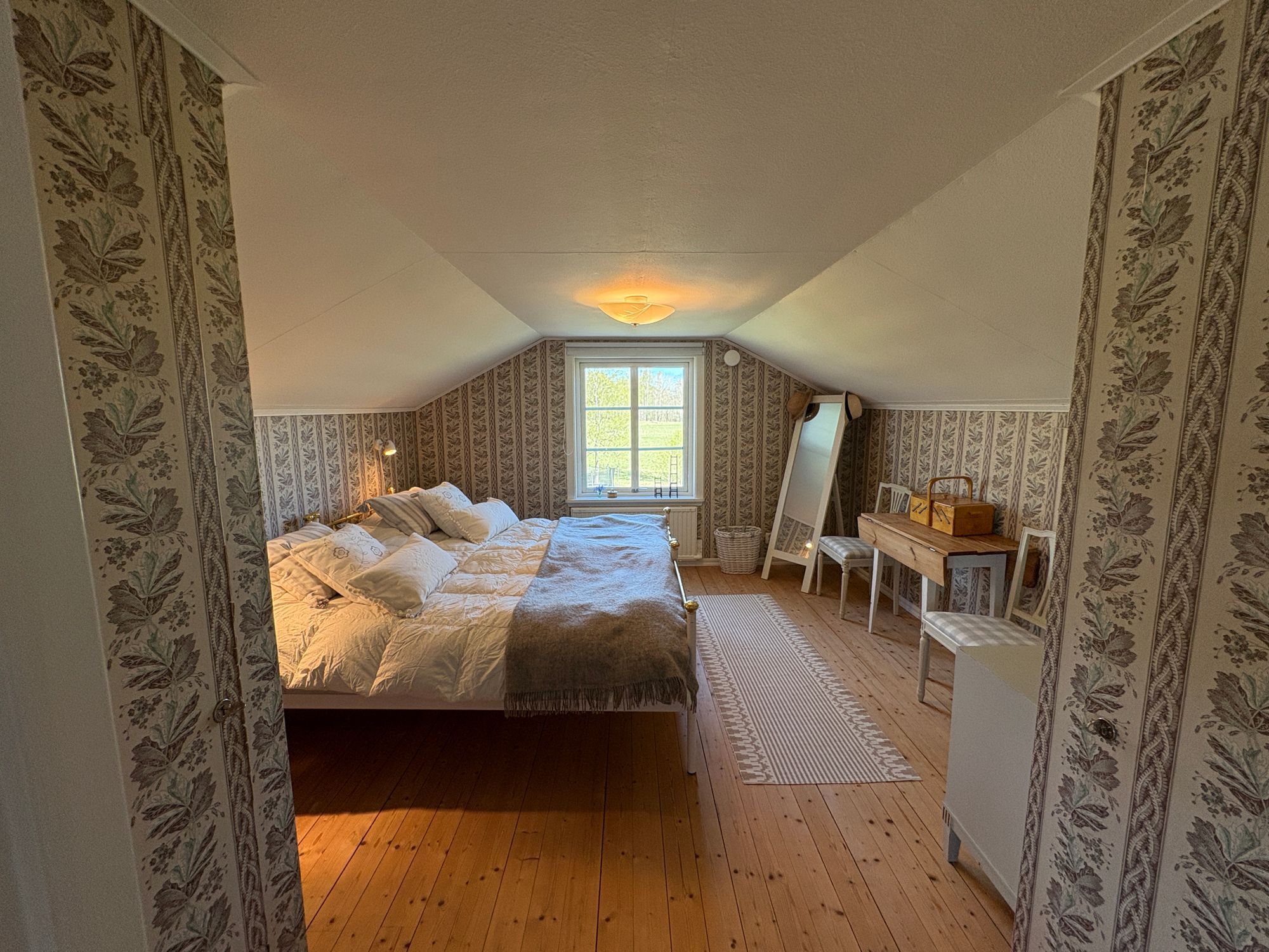 Fantastiskt familjehus med sjötomt och bastu – bild 6 av 24