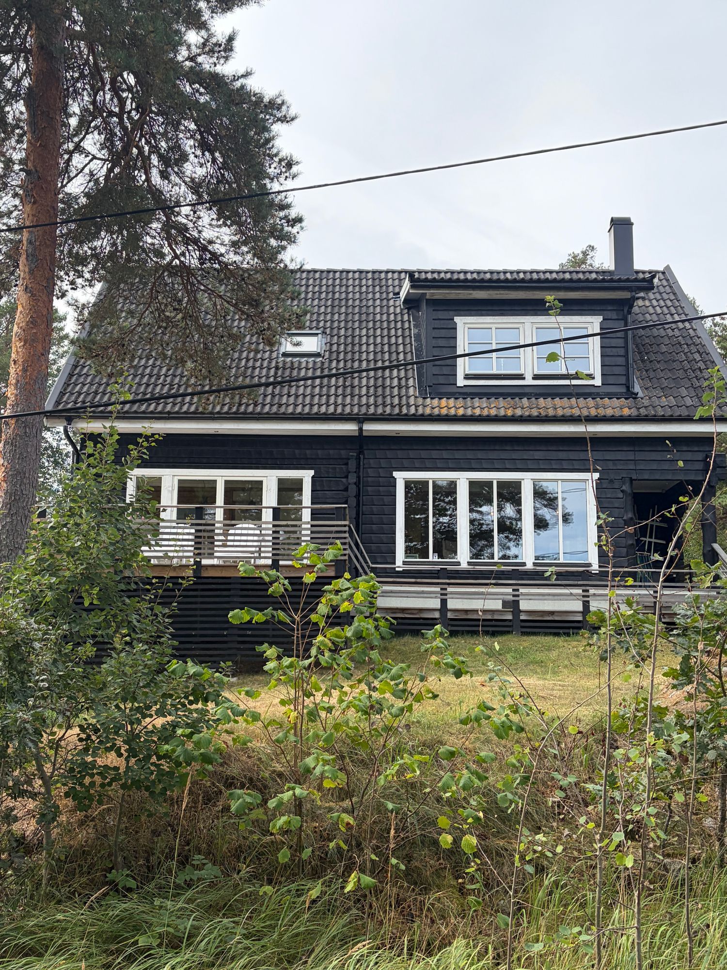 Stockholms skärgård, brygga, bastu och bilväg – bild 4 av 24