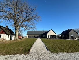 Bo i villa nära golf & natur!