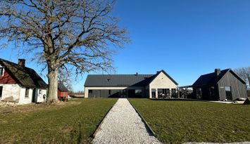 Bo i villa nära golf & natur!