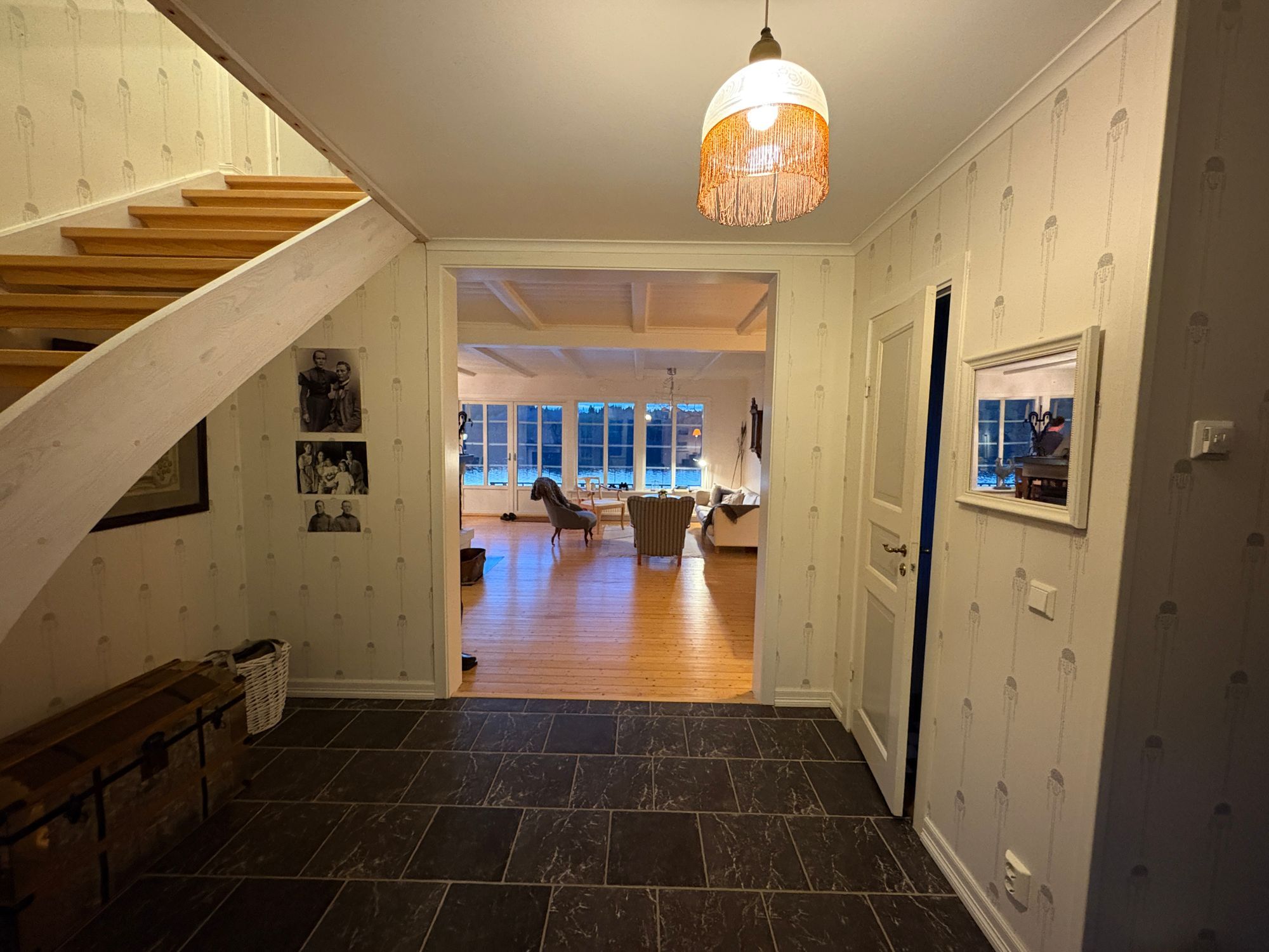 Fantastiskt familjehus med sjötomt och bastu – bild 15 av 24