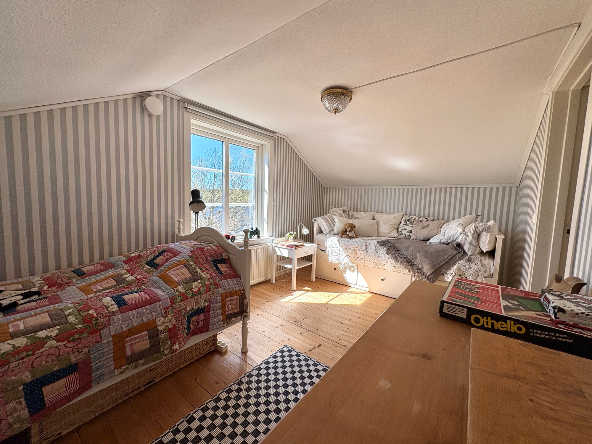 Fantastiskt familjehus med sjötomt och bastu – bild 9 av 24