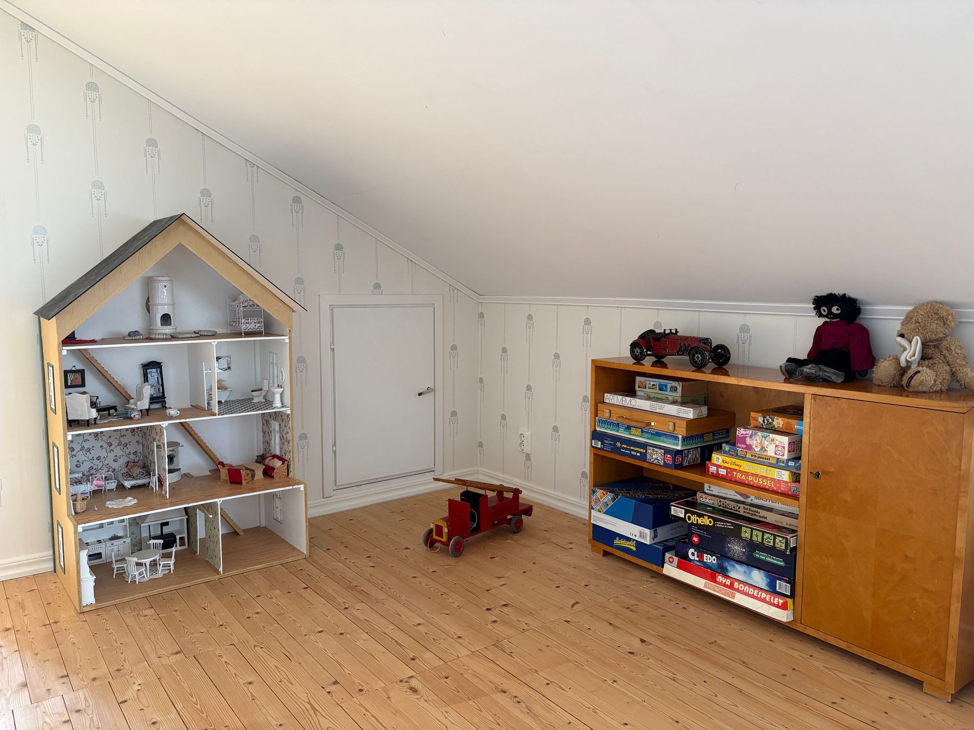 Fantastiskt familjehus med sjötomt och bastu – bild 11 av 24