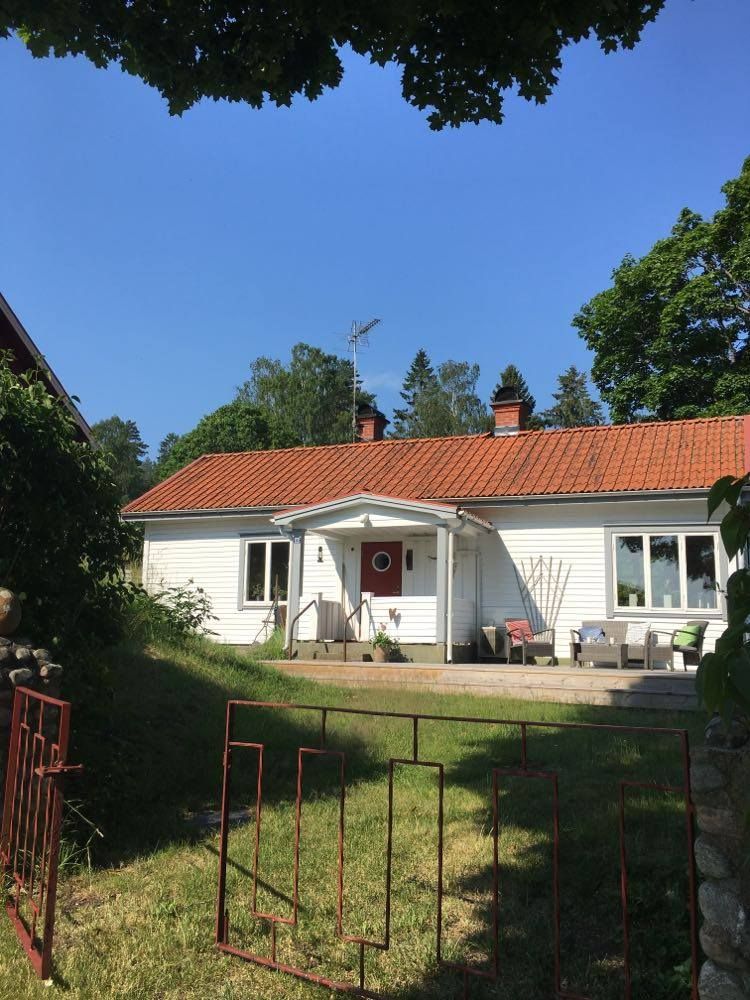 Välkommen till Skepparstugan i Liljedal vid Vänern – bild 2 av 17