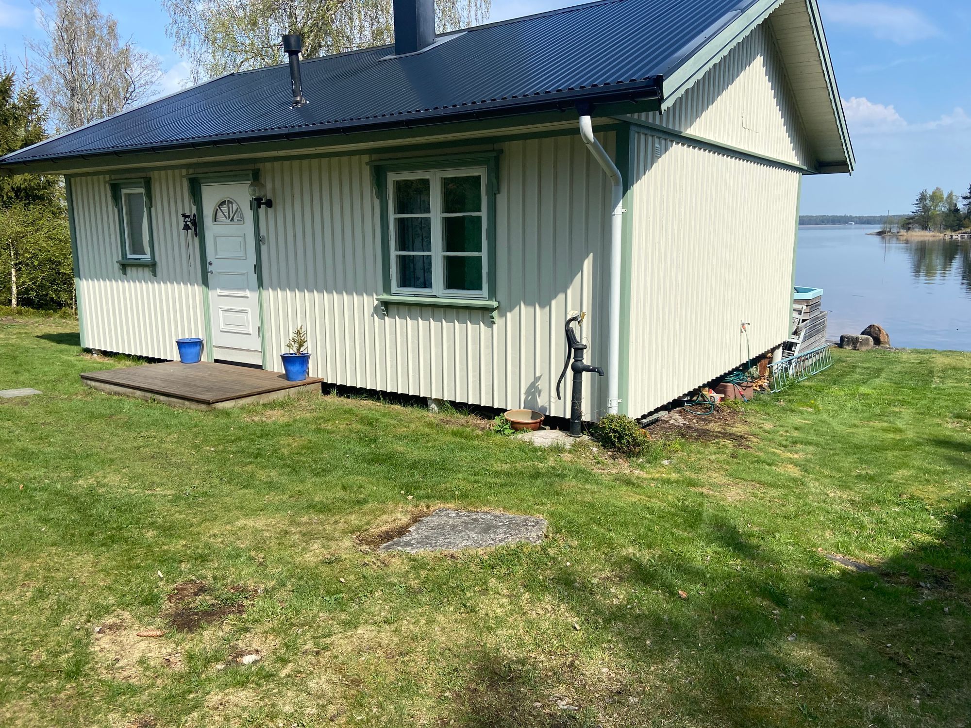 Stuga 10m från Vänern – bild 2 av 20
