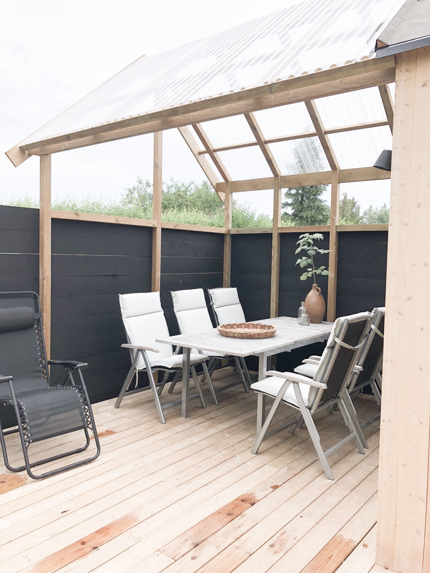 Strandnära mysig stuga i Båstad nära stationen – bild 3 av 11