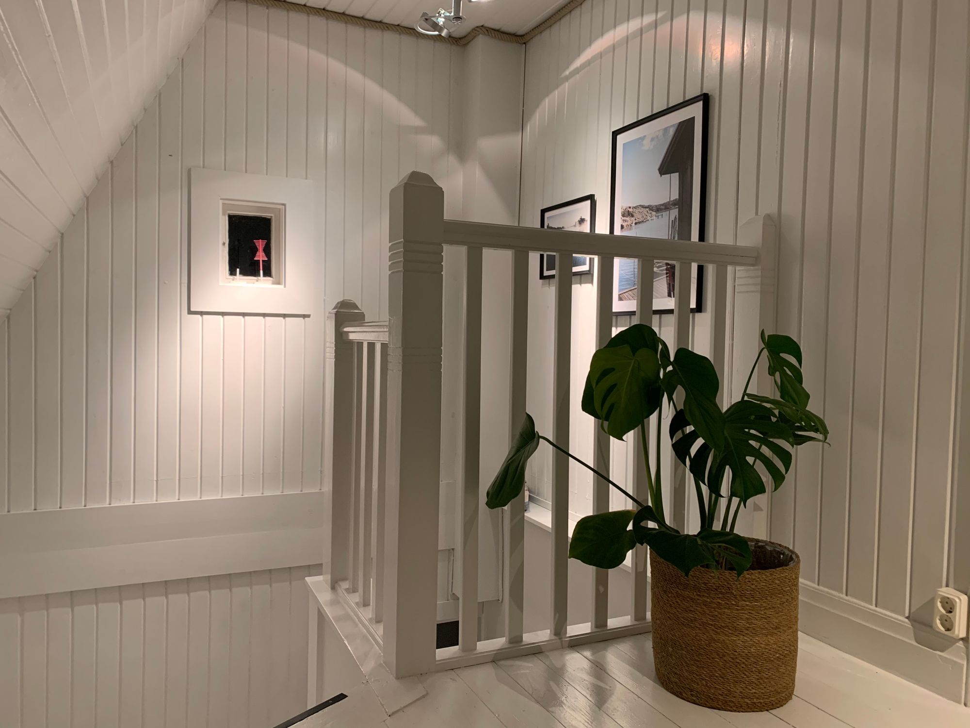 Vackert skärgårdshus med havstomt och egen badö – bild 20 av 24