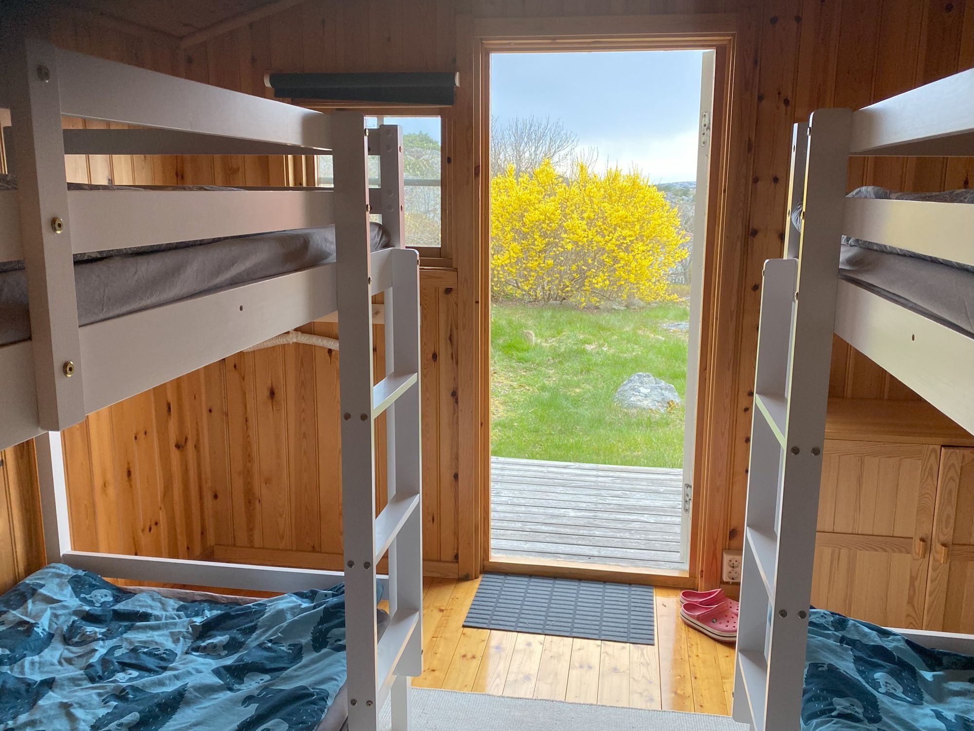 Sommarhus i Havstenssund med sjöbod – bild 15 av 24