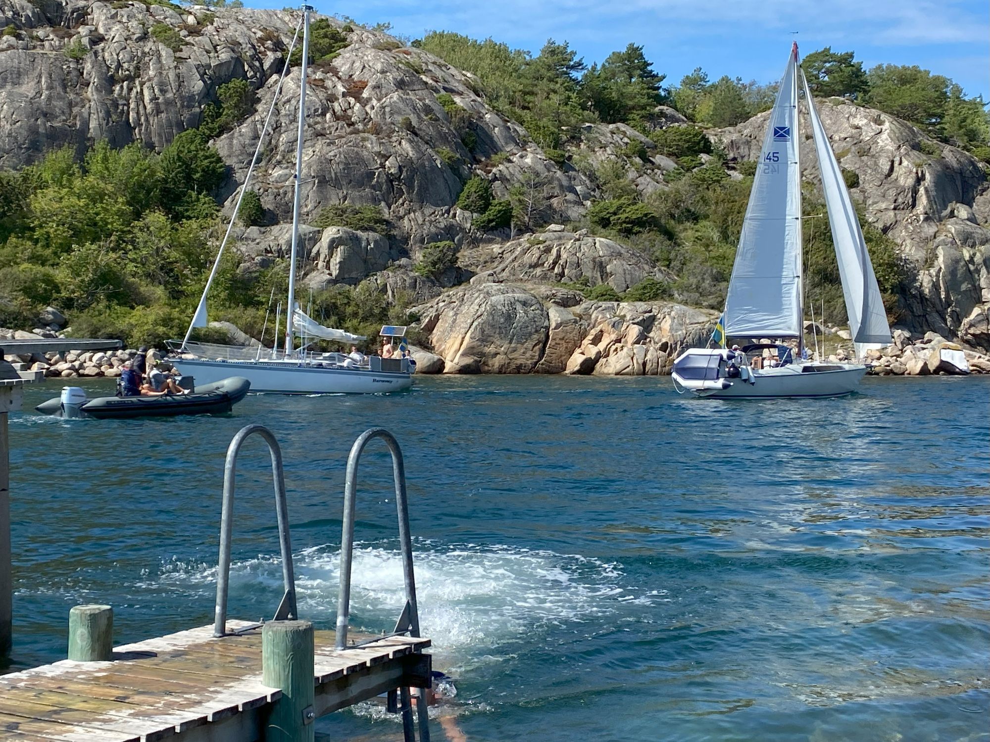 Sommarhus i Havstenssund med sjöbod – bild 20 av 24
