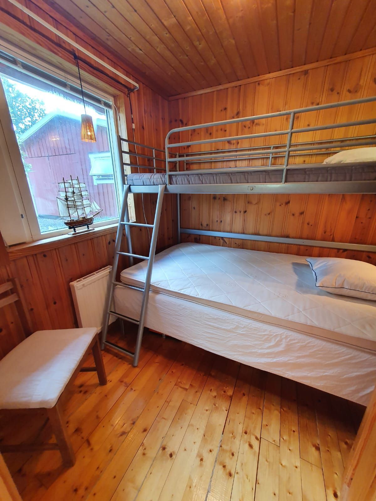 Fridfullt boende i mysig stuga vid Härsjön! – bild 14 av 19