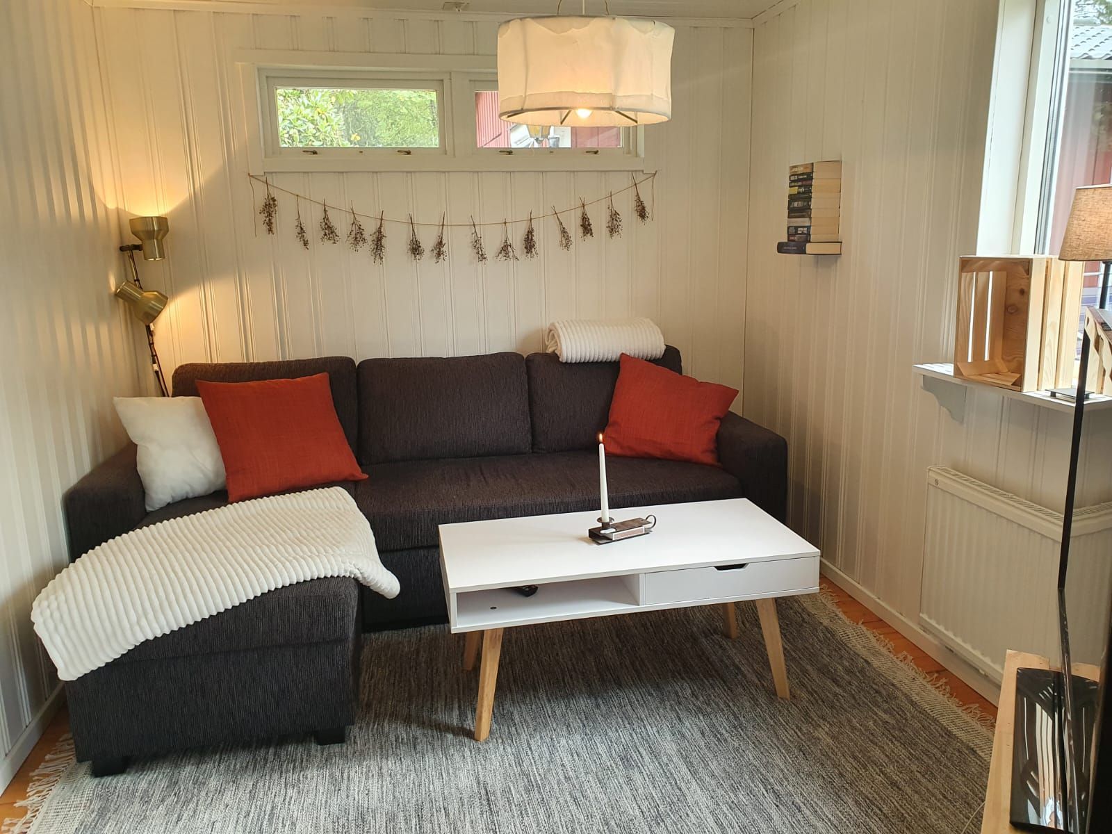 Fridfullt boende i mysig stuga vid Härsjön! – bild 7 av 19