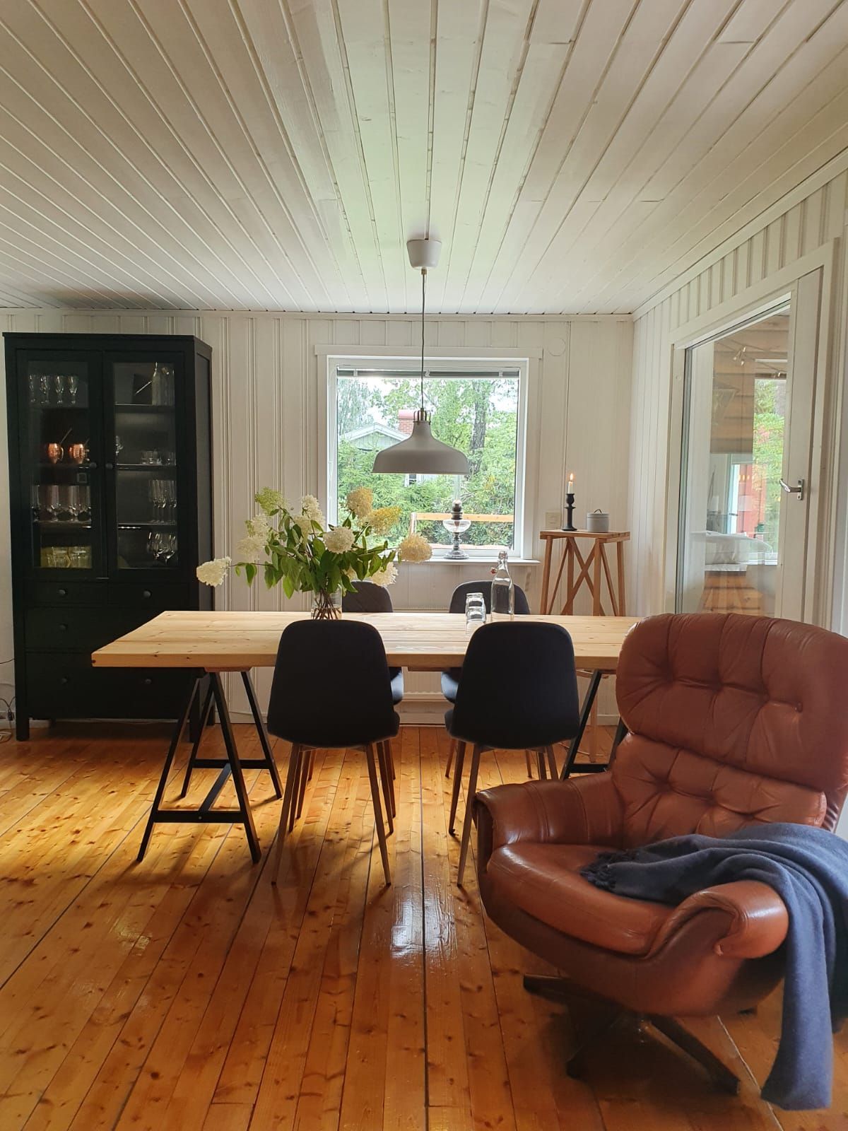 Fridfullt boende i mysig stuga vid Härsjön! – bild 6 av 19