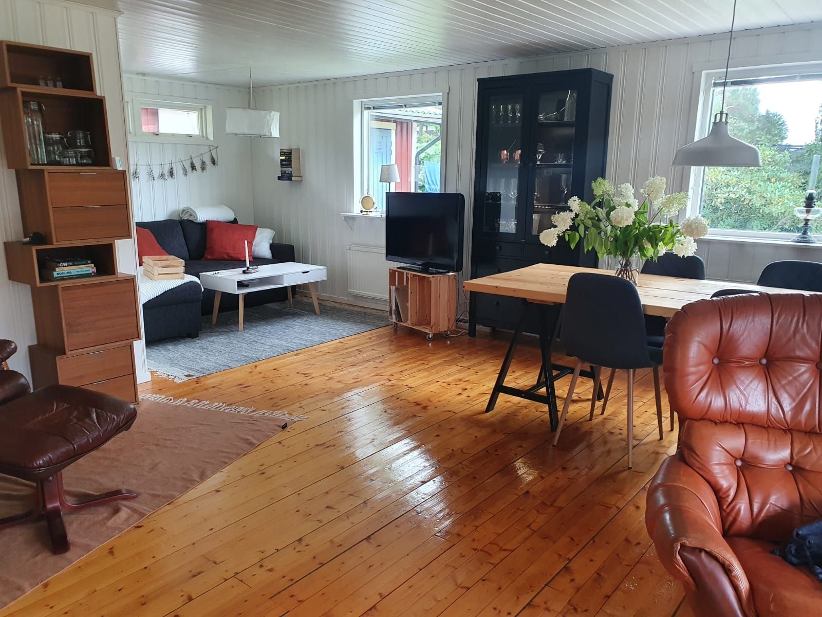 Fridfullt boende i mysig stuga vid Härsjön! – bild 5 av 19