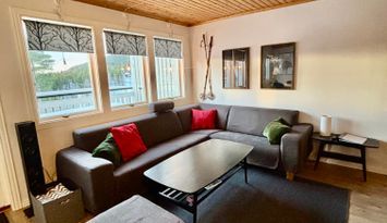 Rymlig lägenhet i Björnrike. Ski-in / ski-out