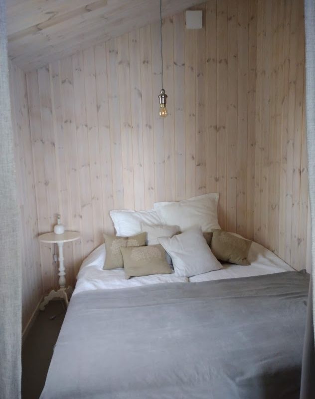Boende precis vid strandkanten på Resarö – bild 9 av 19