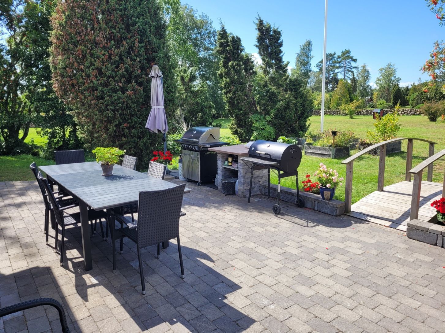 Unikt läge, charmigt renoverat hus – bild 6 av 24