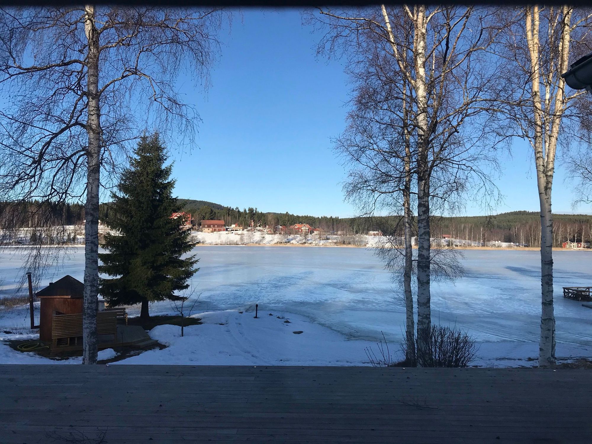 Mysig stuga med strandtomt nära Järvsöbacken – bild 24 av 24