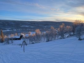 Äkta ski-in ski-out i Ramundberget
