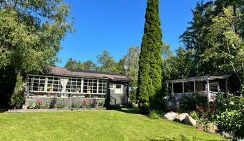 Mysig stuga i Roslagen, nära Öregrund & Östhammar