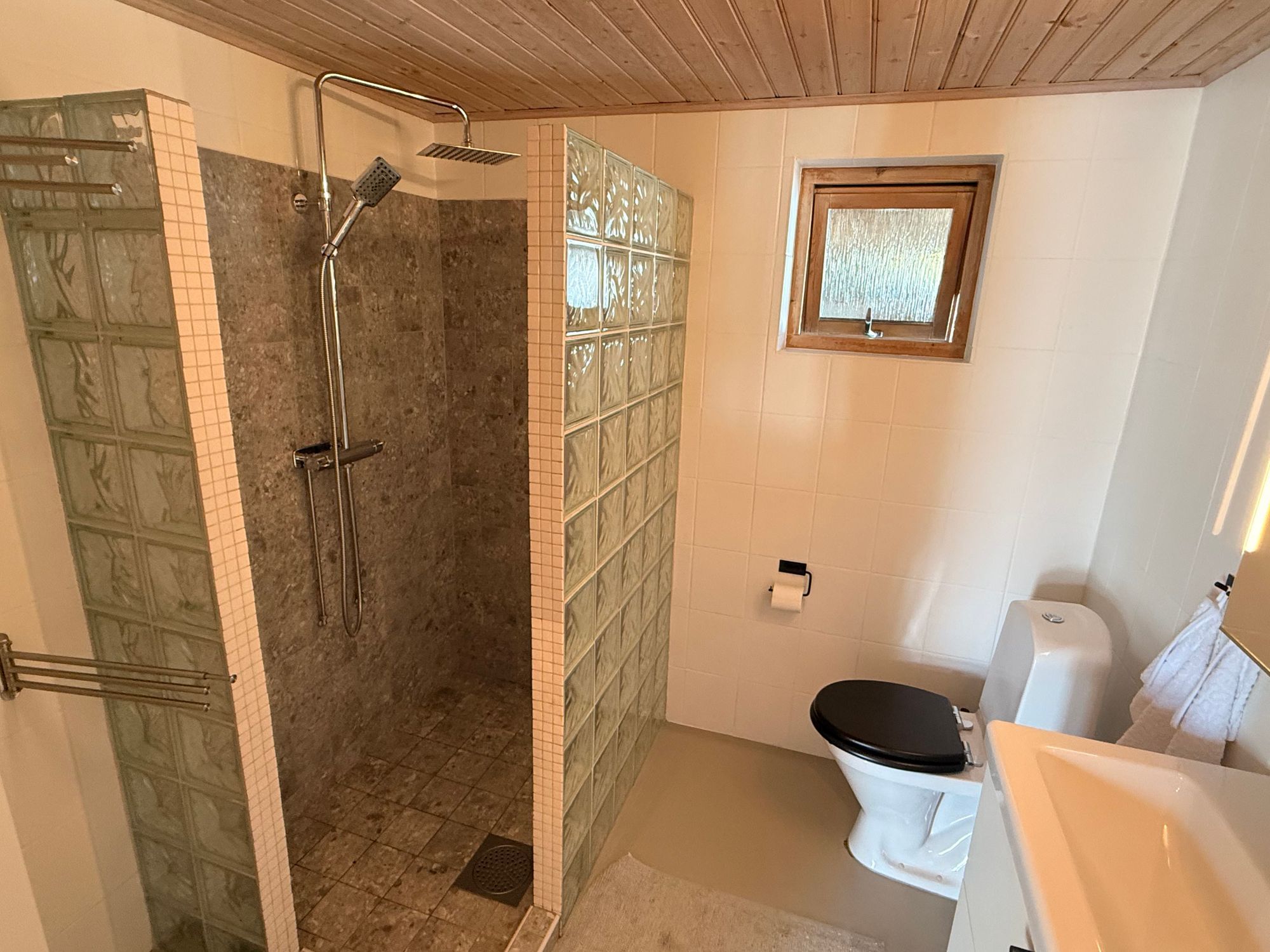 Drömvilla med pool vid stranden i Gottskär, Onsala – bild 18 av 24