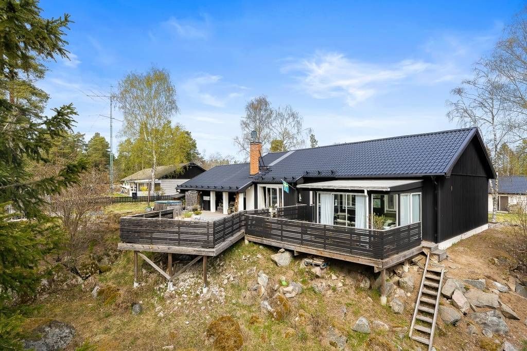 Stort Familjehus med Bastu