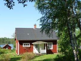 Stort torp: strålande sjöläge i sydväst! Kanot/båt
