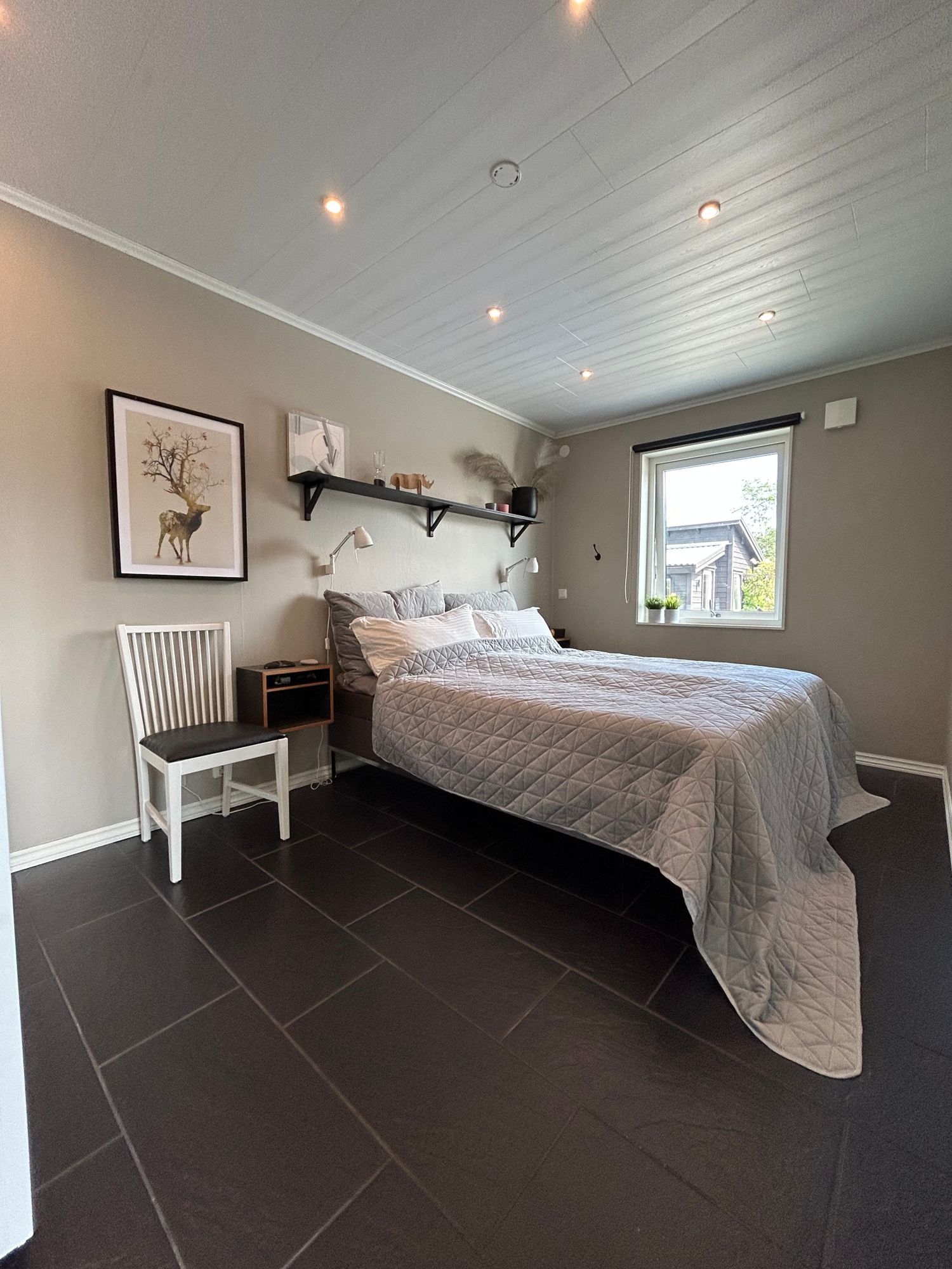 Sommarhus med pool – bild 8 av 16