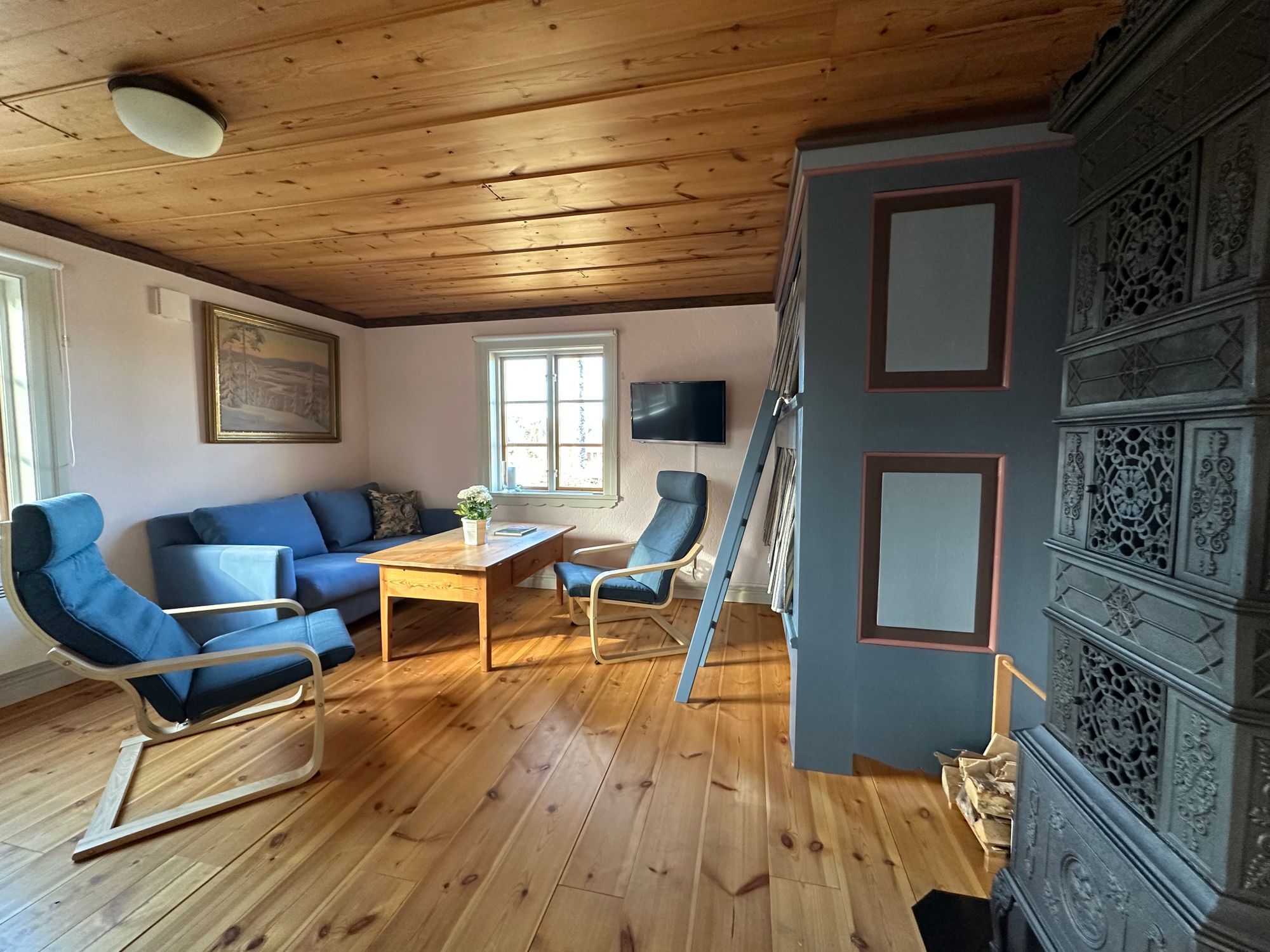 Harsa 12 km. Järvsöbacken 5 km. Kamin. Diskmaskin. – bild 4 av 24
