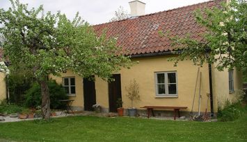 Kalkstensflygel nära Visby och havet