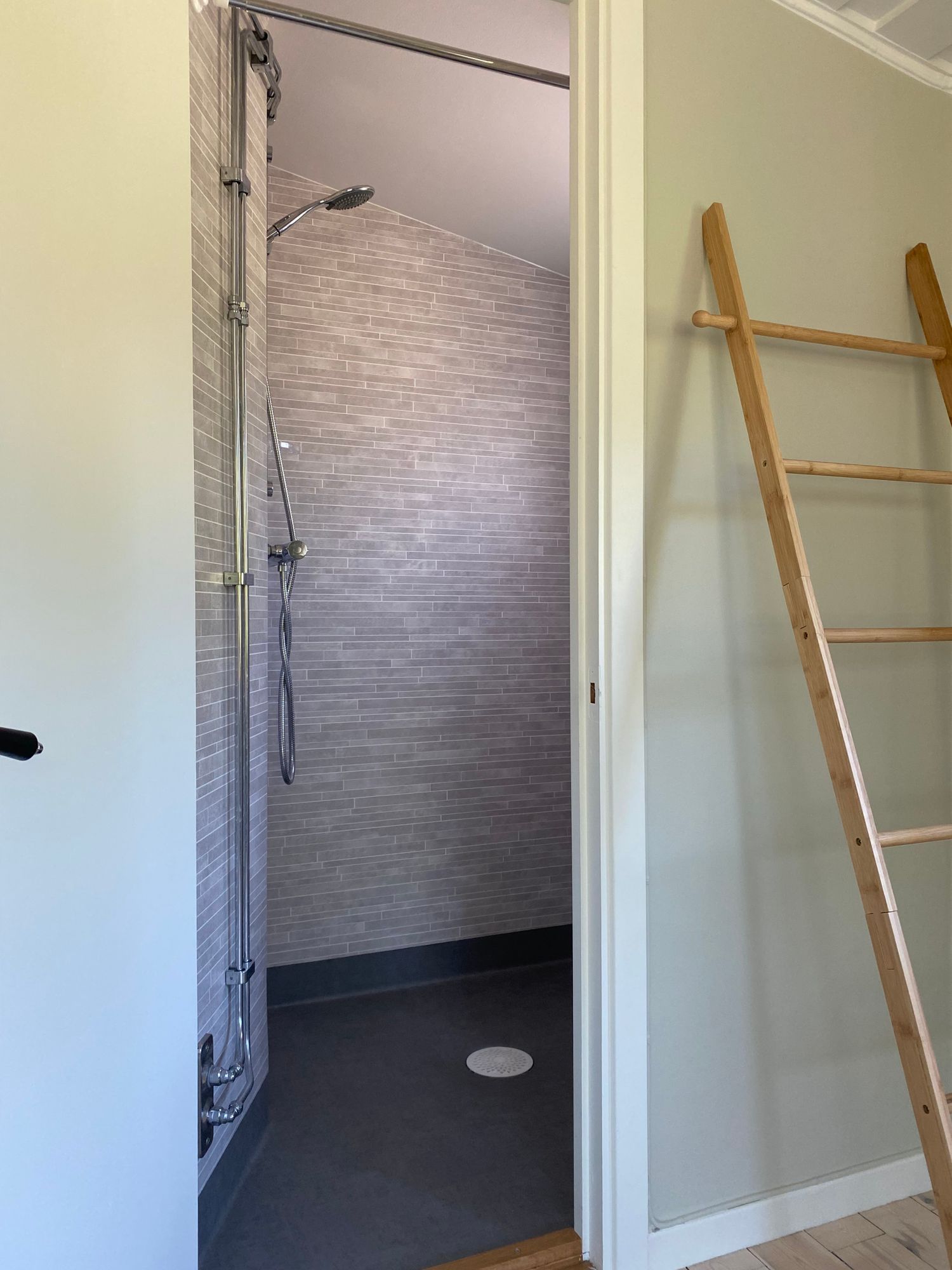 Fint och fräscht fritidshus i Kovik nära havet – bild 11 av 21