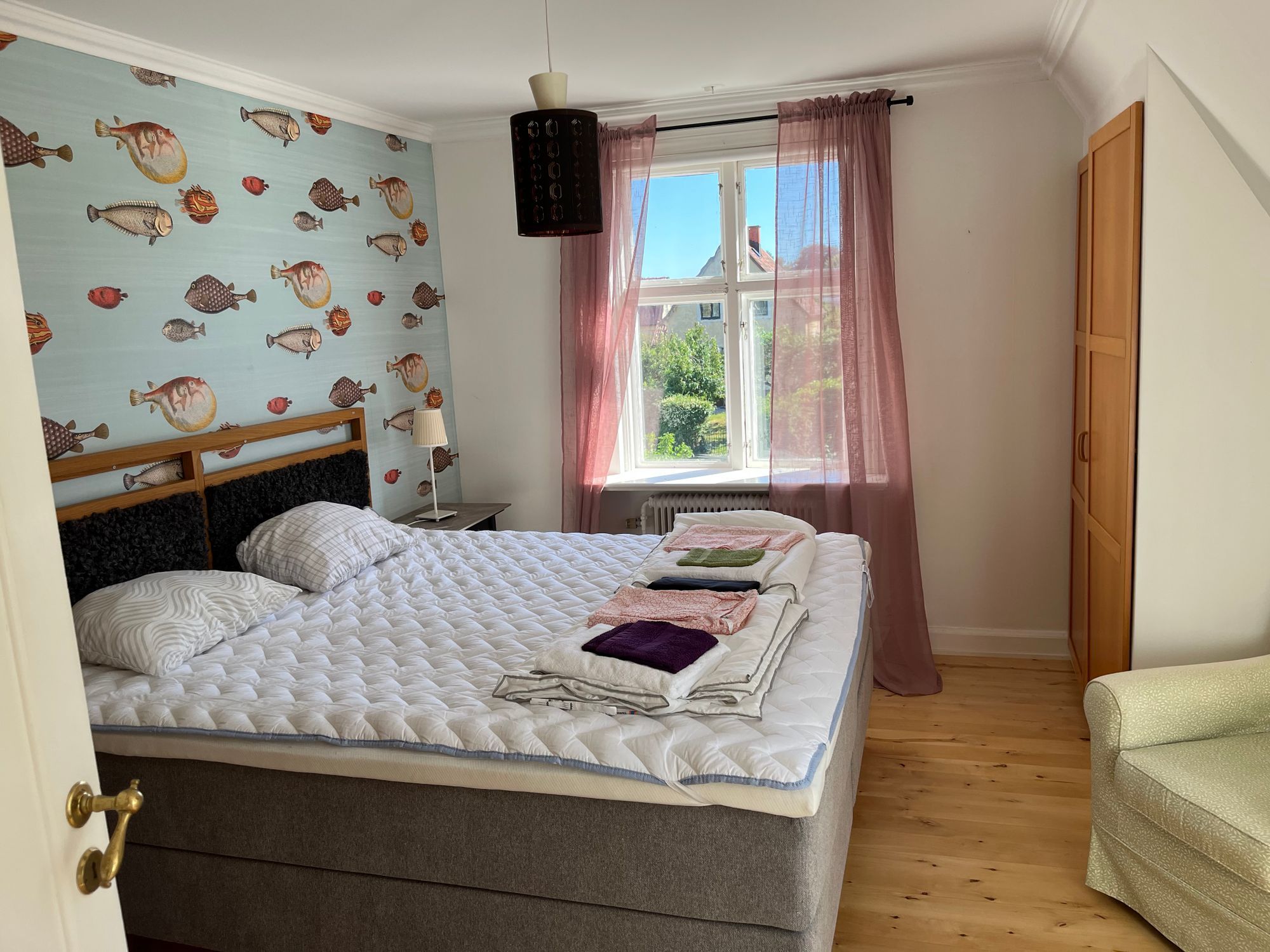 Villa med separat gårdshus – bild 5 av 13