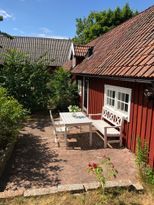 Farmhouse on cozy Ölandsgård in beautiful Isgärde