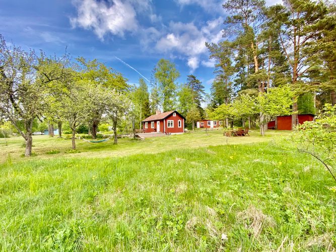 Stuga i Yxlan med 4 + 2 bäddar #30510