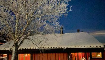 Klassisk fjällstuga nära backen