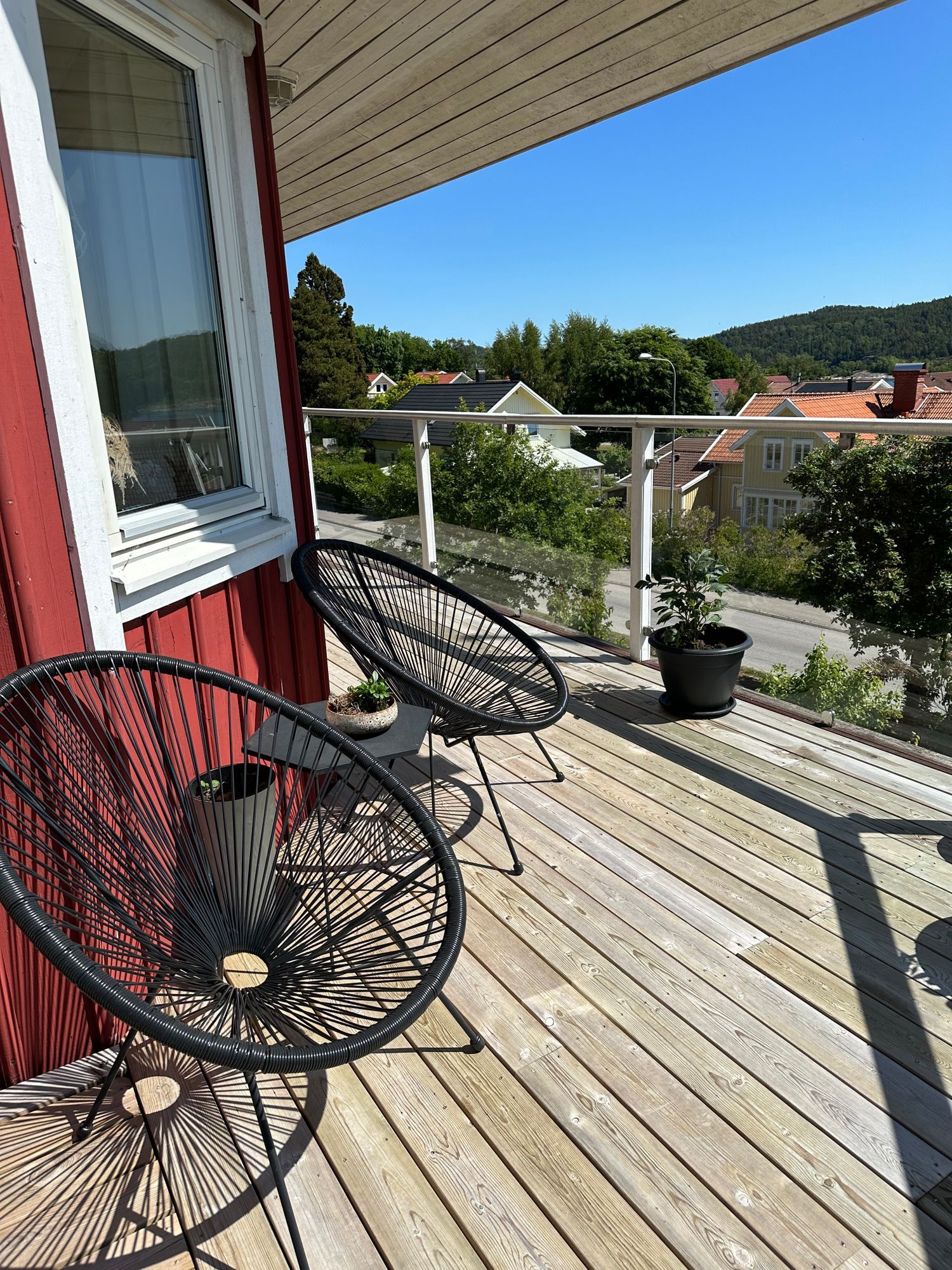 Havsutsikt nära badplats – bild 5 av 24